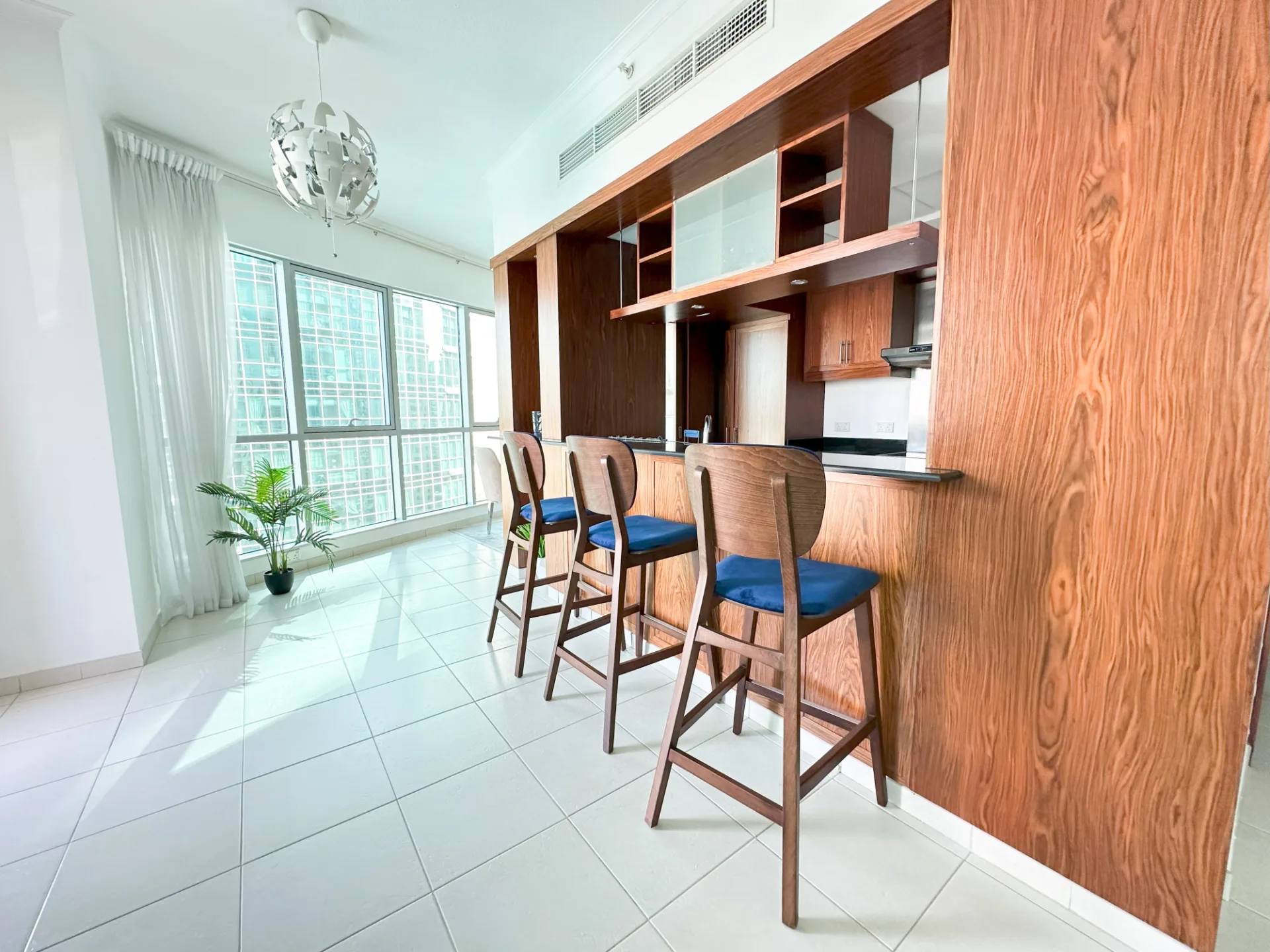 VUE SUR LE BURJ KHALIFA ET LA FONTAINE / MEUBLÉ / CLIMATISSATION GRATUITE – Appartement DUBAI (9/20)