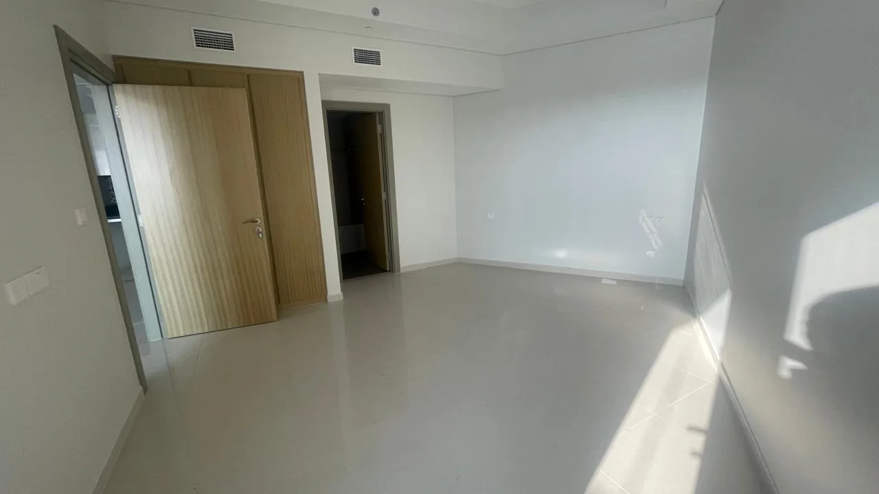 Vue sur la Skyline et le Burj Al Arab depuis un étage élevé – Appartement Dubai (4/9)