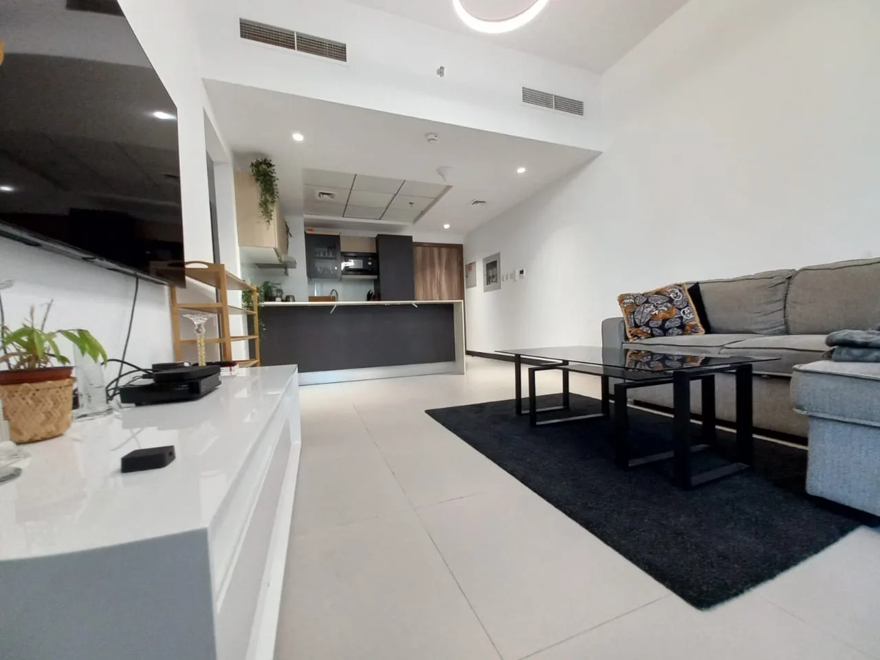 27715-WhatsApp-Image-2022-12-16-at-10.57.27 Vue sur la piscine | Spacieux | Meublé 1 BHK à louer – Appartement Dubai (5/11)