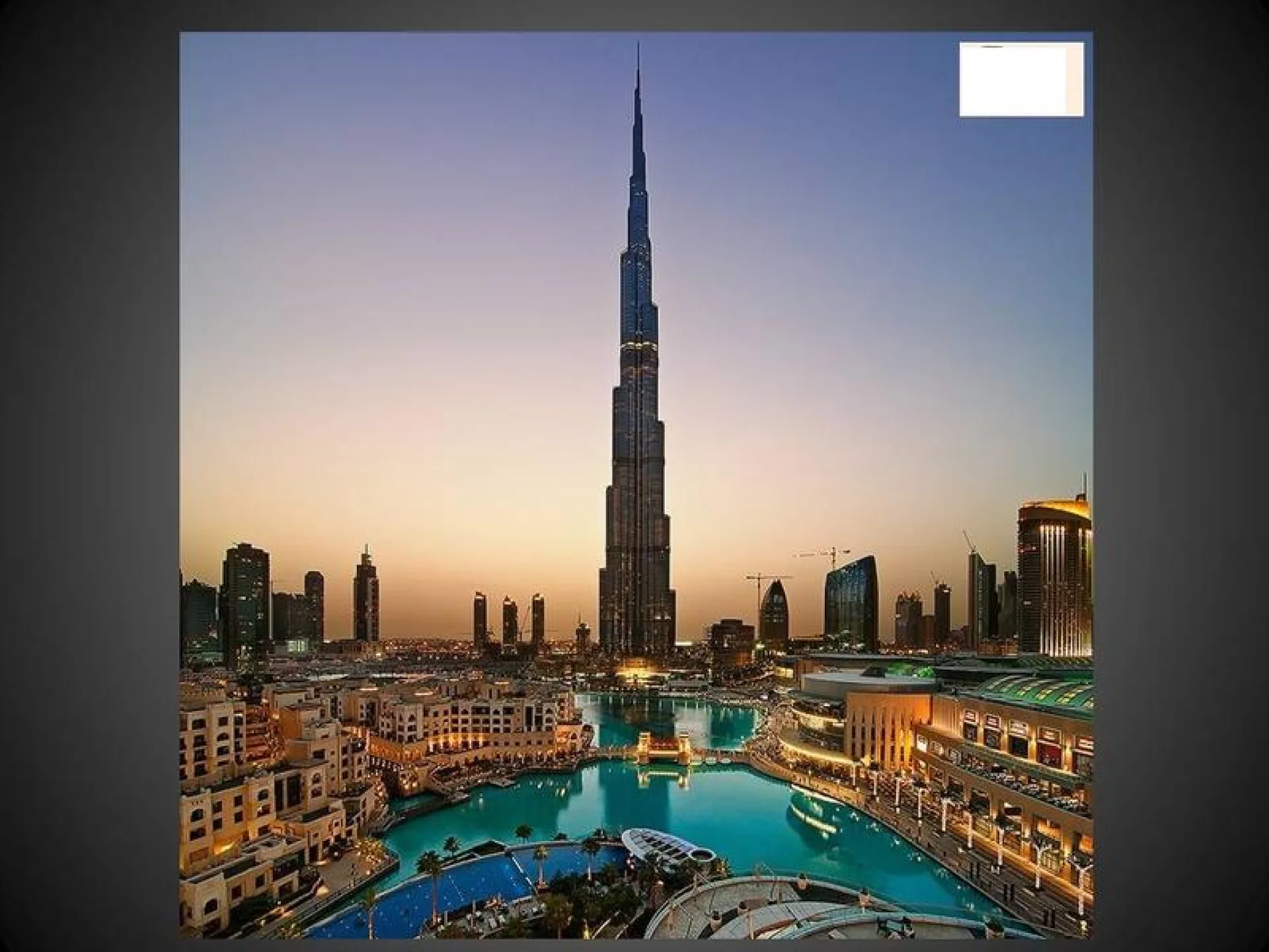 Superbe villa lumineuse, avec piscine dans un des plus beaux quartiers résidentiel de Dubai – Villa Dubai (20/30)