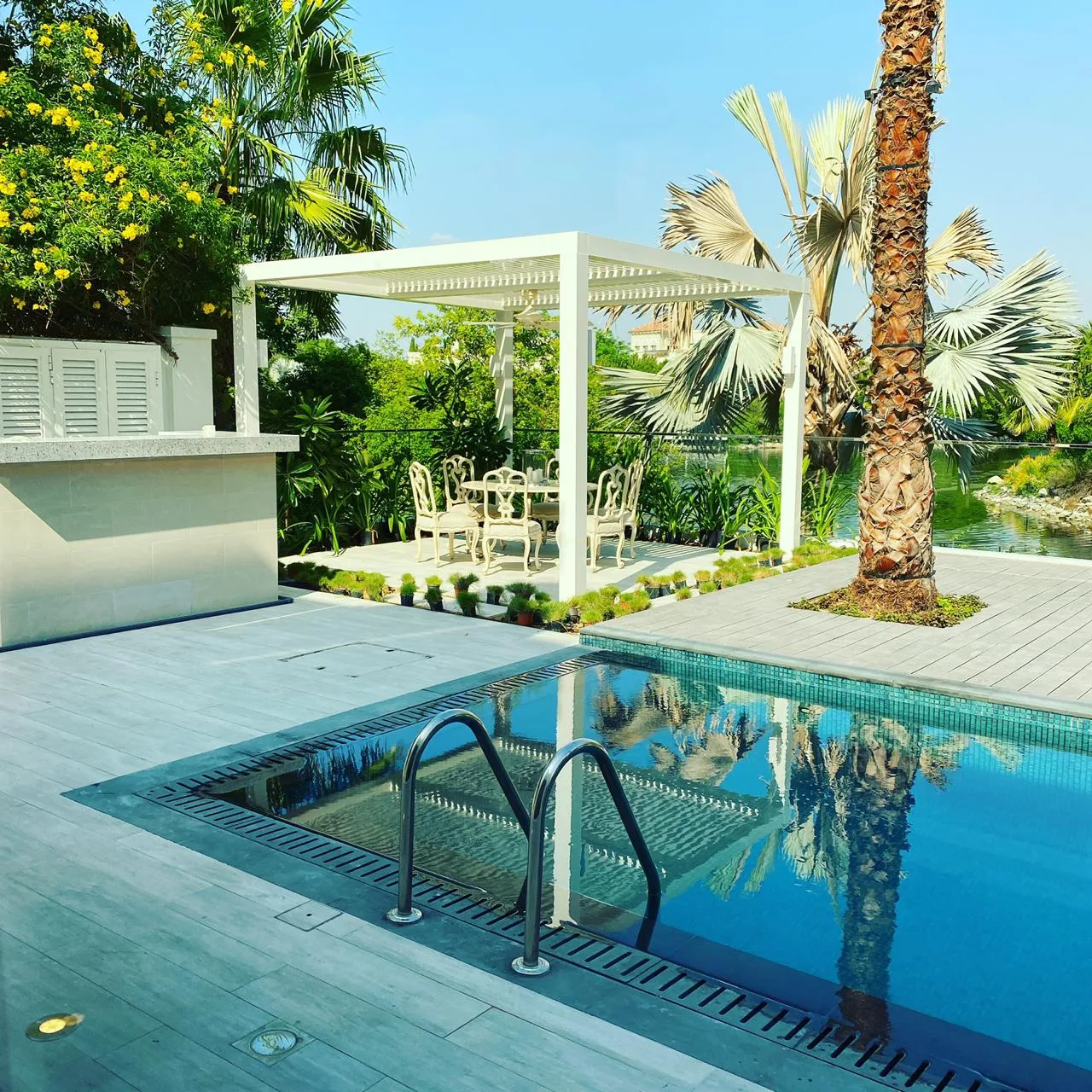 158677171568 Splendide et luxueuse villa de 5 chambres au bord du lac – Villa Dubai (6/30)