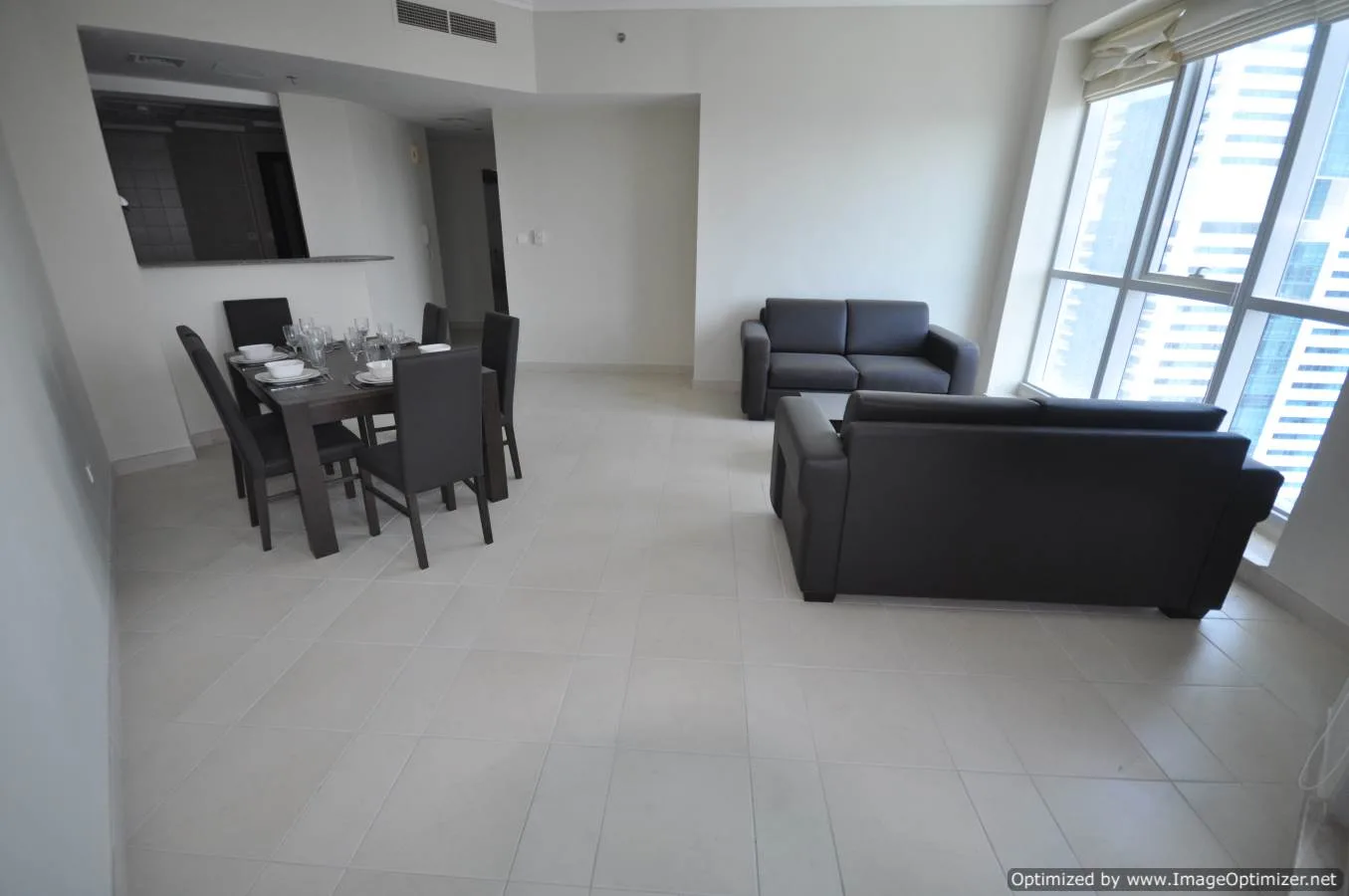 living-1590747489413 Splendide appartement 3 pièces à la Marina – Appartement Dubai (4/10)