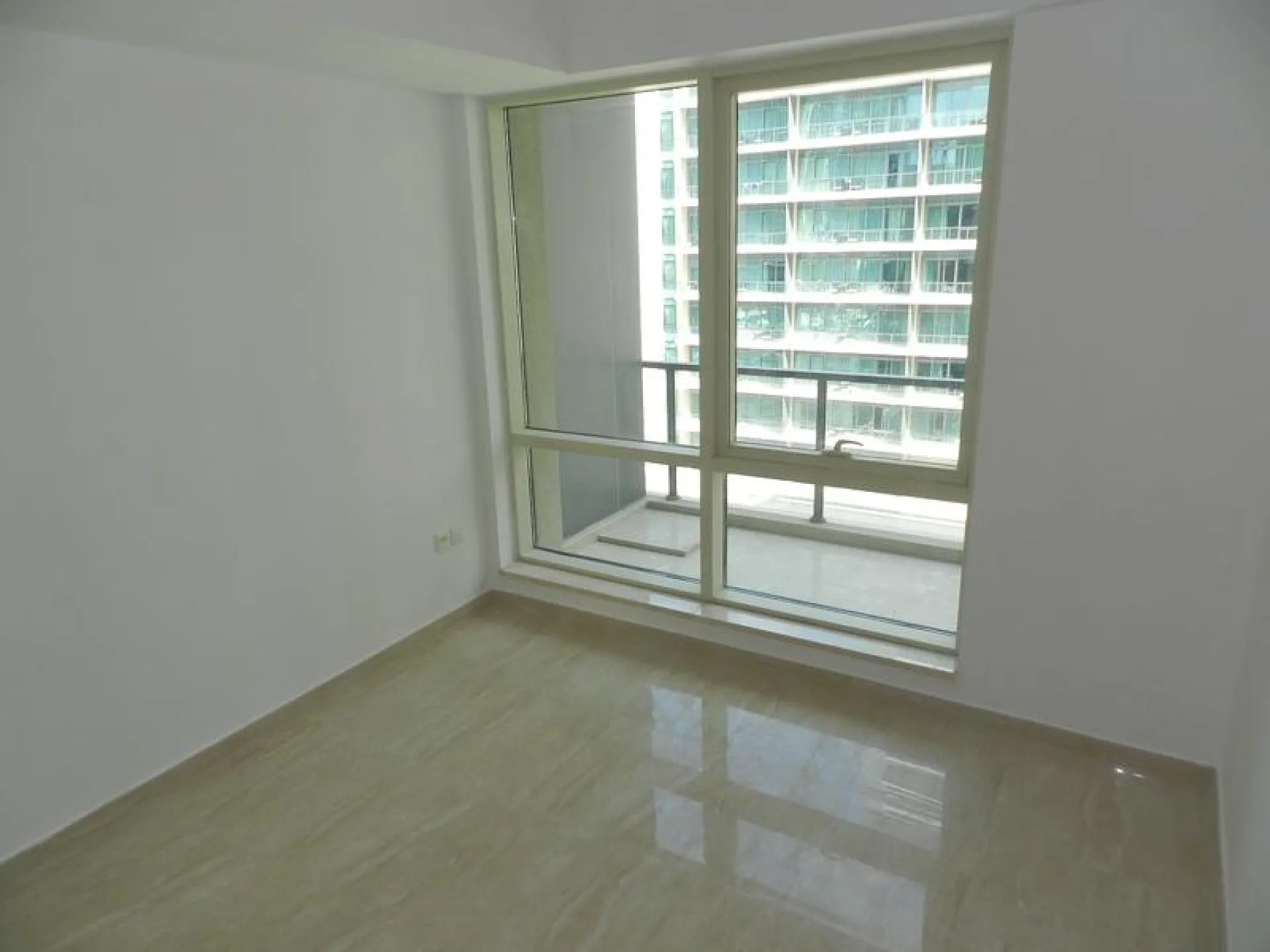 1 CH- Unité rare - Majara 5 - Vacant - Vue sur la Marina – Appartement Dubai (6/10)