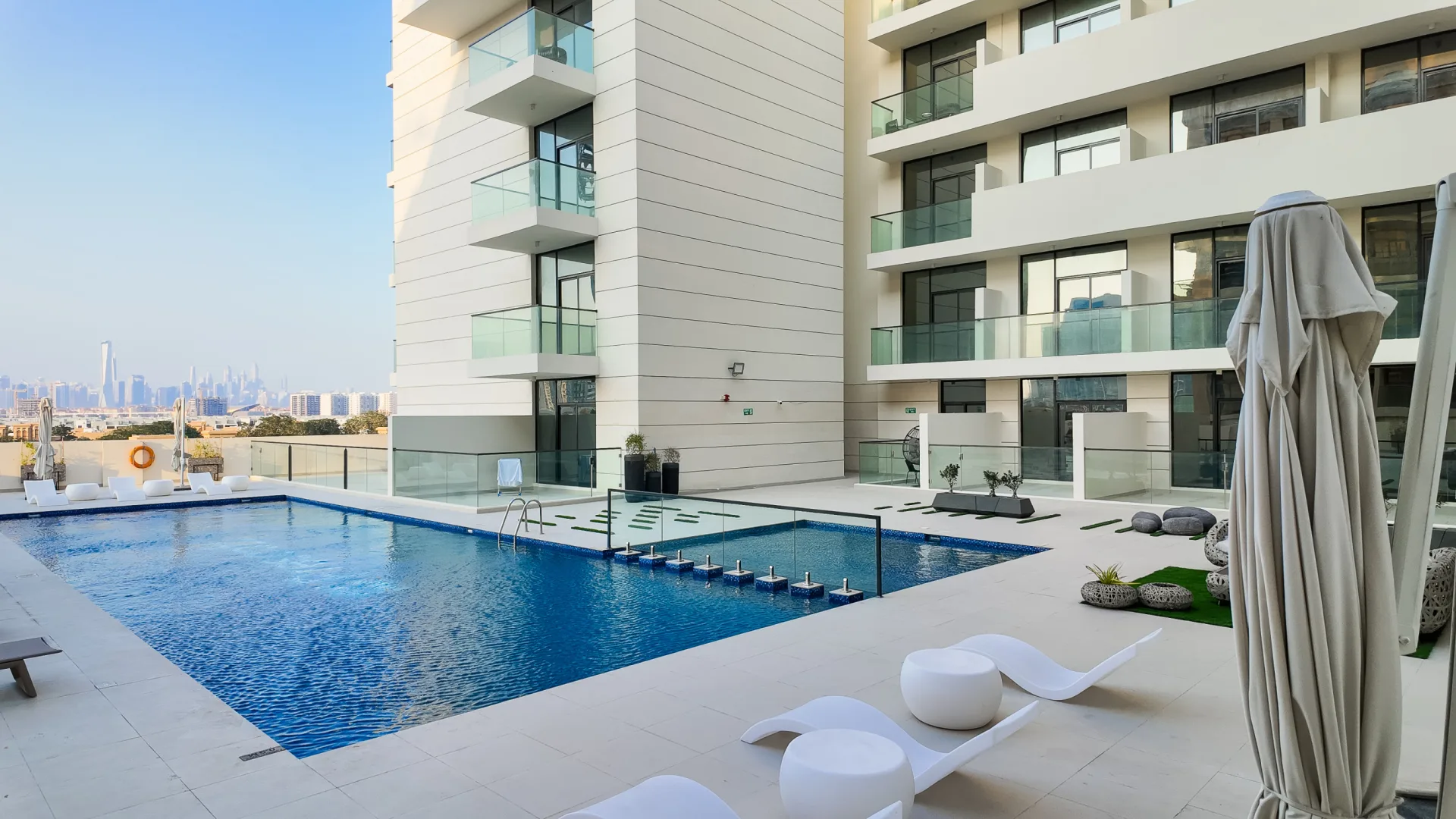 89196-DJI_20250130170631_0481_D PLUS GRAND AGENCEMENT | LIBRE | NON MEUBLÉ – Appartement Dubai (11/15)