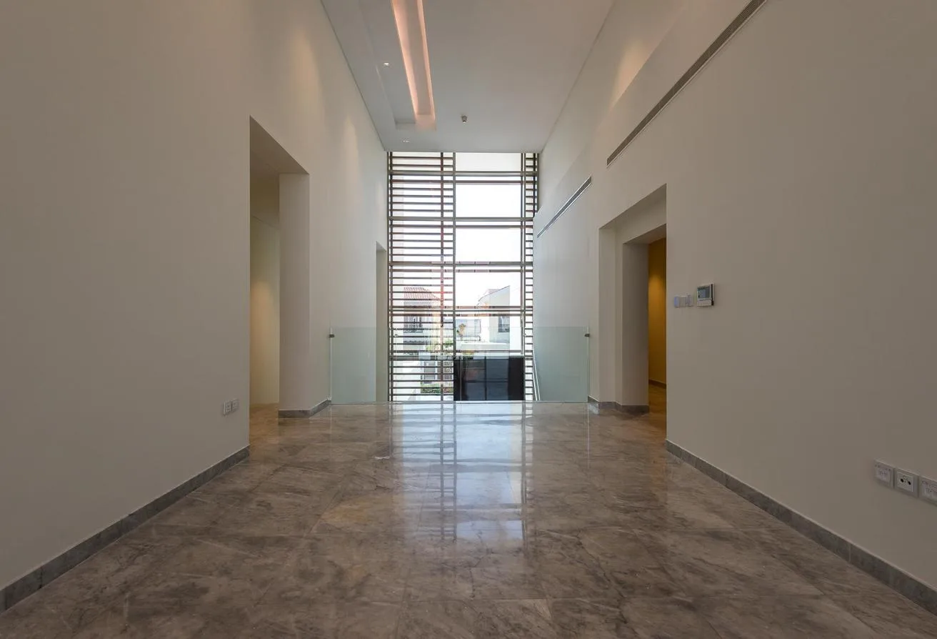 Opportunité exceptionnelle à District One: Villa contemporaine 500m2 - 5 chambres à proximité du lagon. FRAIS DE NOTAIRE OFFE