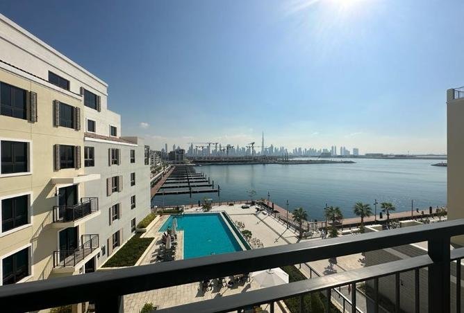 Vue sur Burj Khalifa et la mer / Luxueux 3 Chambres / Entièrement Meublé Appartement