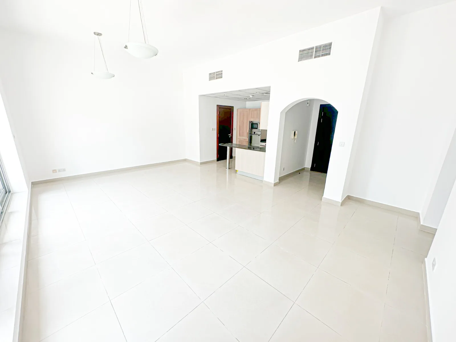 48871-WhatsApp-Image-2023-08-10-at-16.47.26 Climatisation incluse | Appartement spacieux 2 BHK | Marina – Appartement DUBAI (3/10)