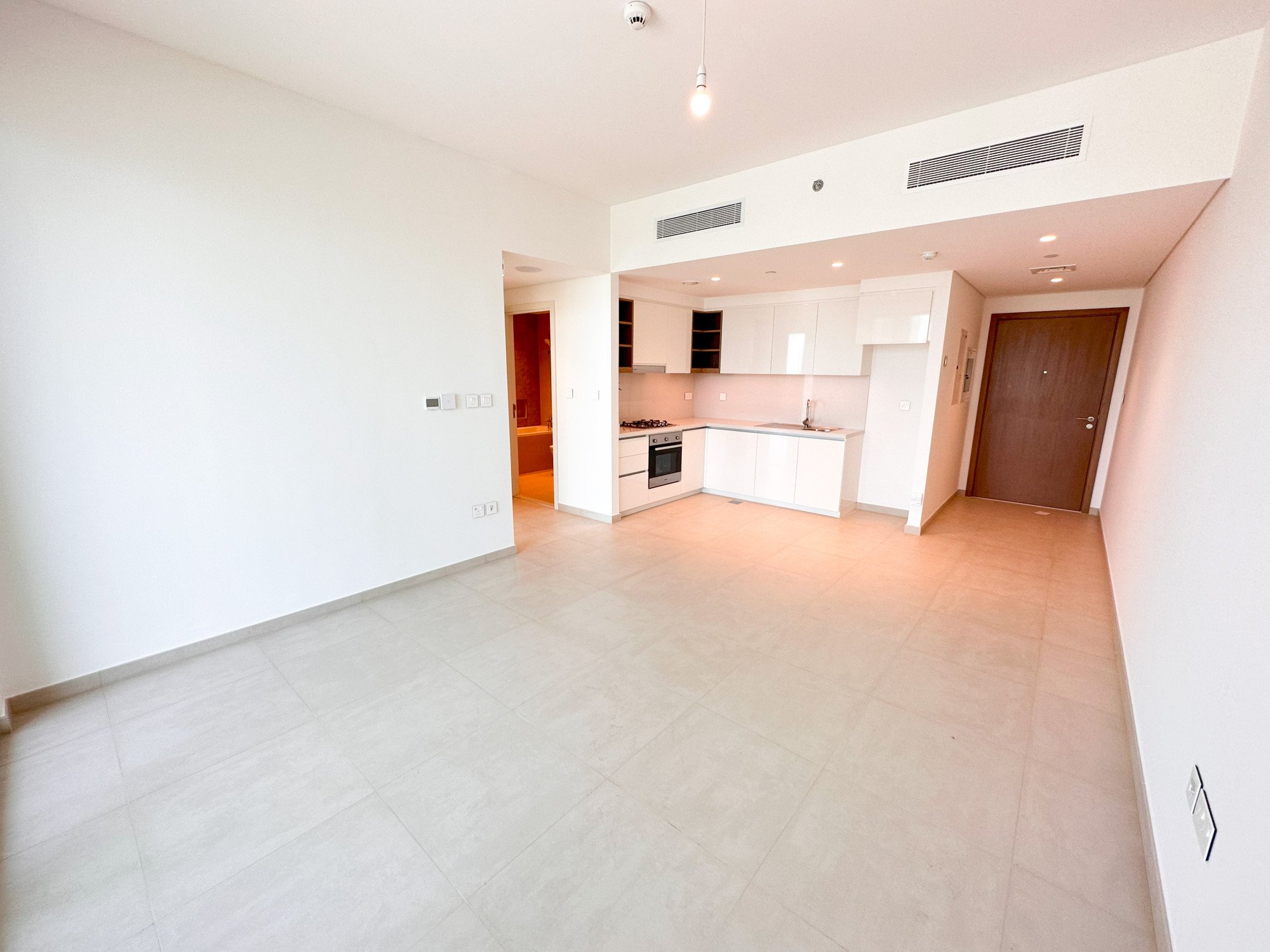 VUE SUR LE CENTRE-VILLE | FACE À ZABEEL | CLIMATISATION GRATUITE Appartement