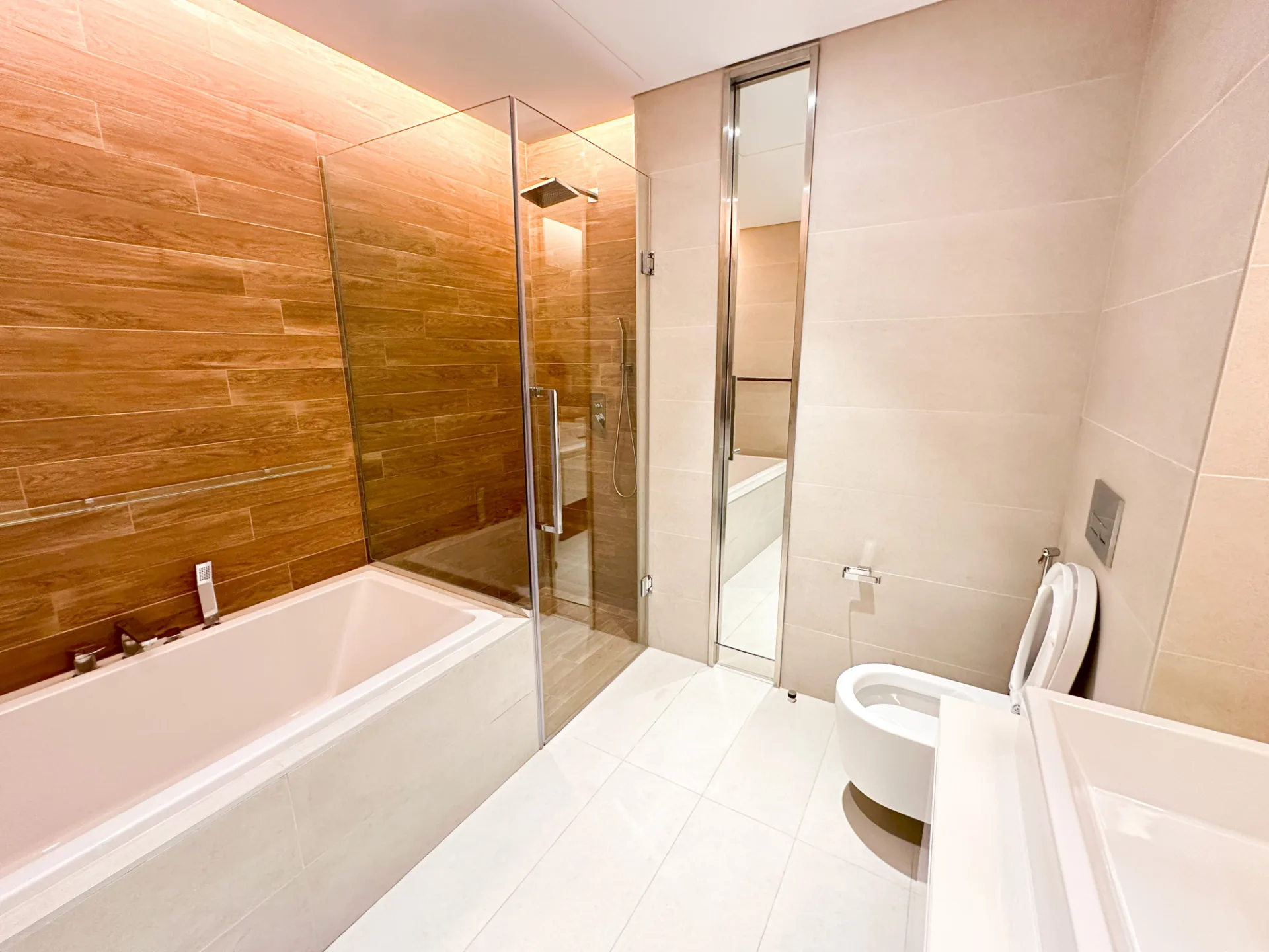 VIVRE AU BORD DE L'EAU / VUE SUR AIN DUBAI / MOBILIER DE LUXE – Appartement DUBAI (12/21)