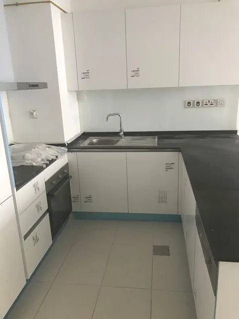 Magnifique appartement F2 avec vue complète sur la mer – Appartement Dubai (7/8)