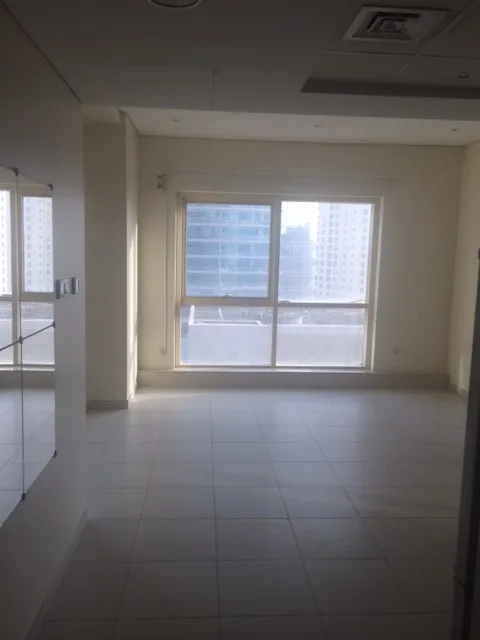 Large studio avec superbe vue sur la Marina – Appartement Dubai (5/8)