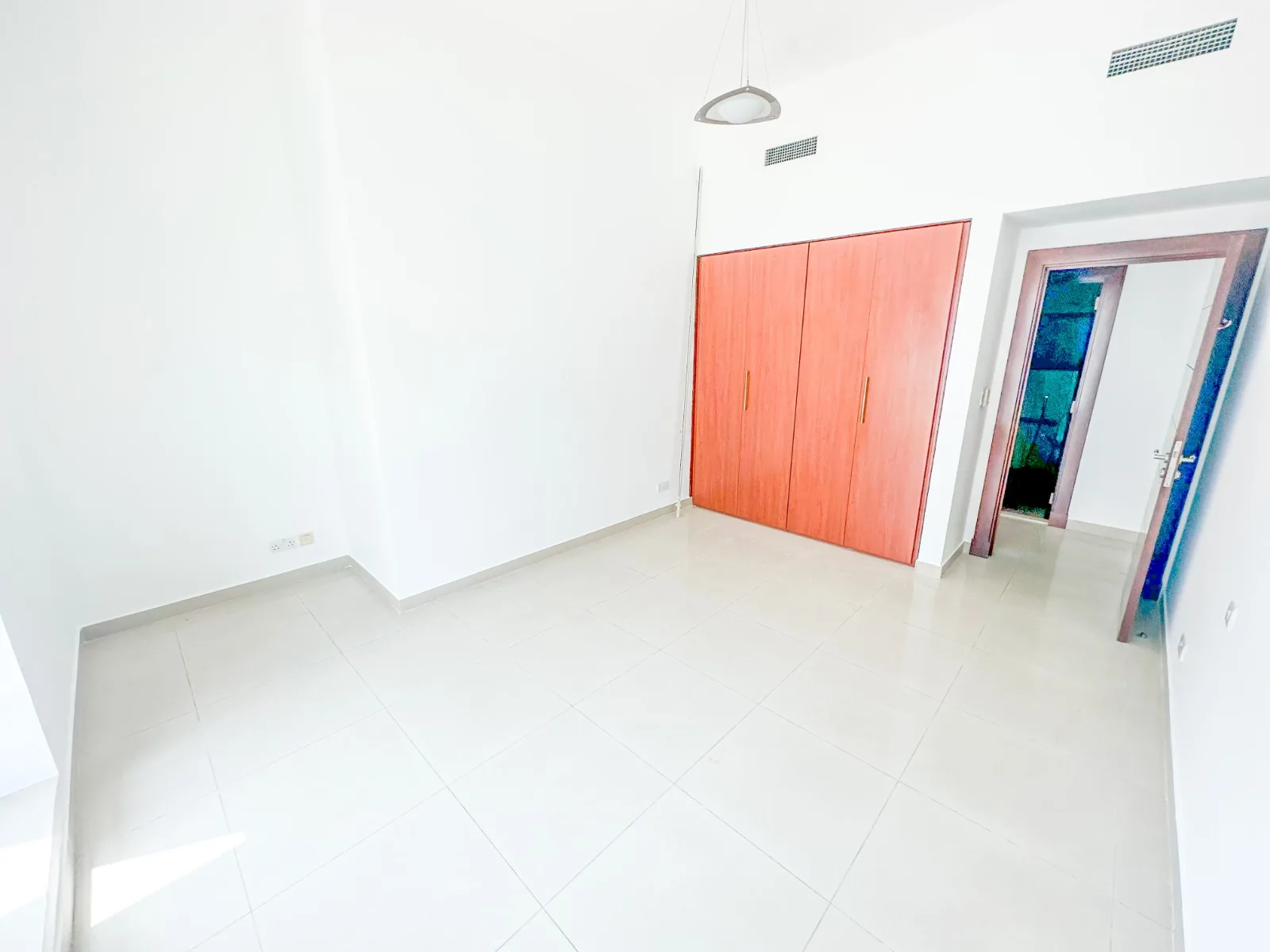 48872-WhatsApp-Image-2023-08-10-at-16.47.27-2 Climatisation incluse | Appartement spacieux 2 BHK | Marina – Appartement DUBAI (5/10)