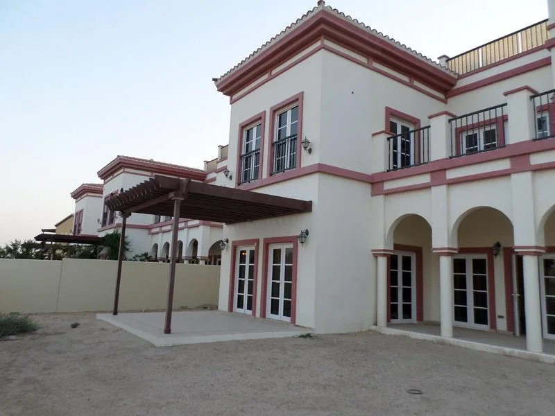 villadubailand2-159074795964 Magnifique villa 4 chambres à Dubaï Land – Villa Dubai (9/9)