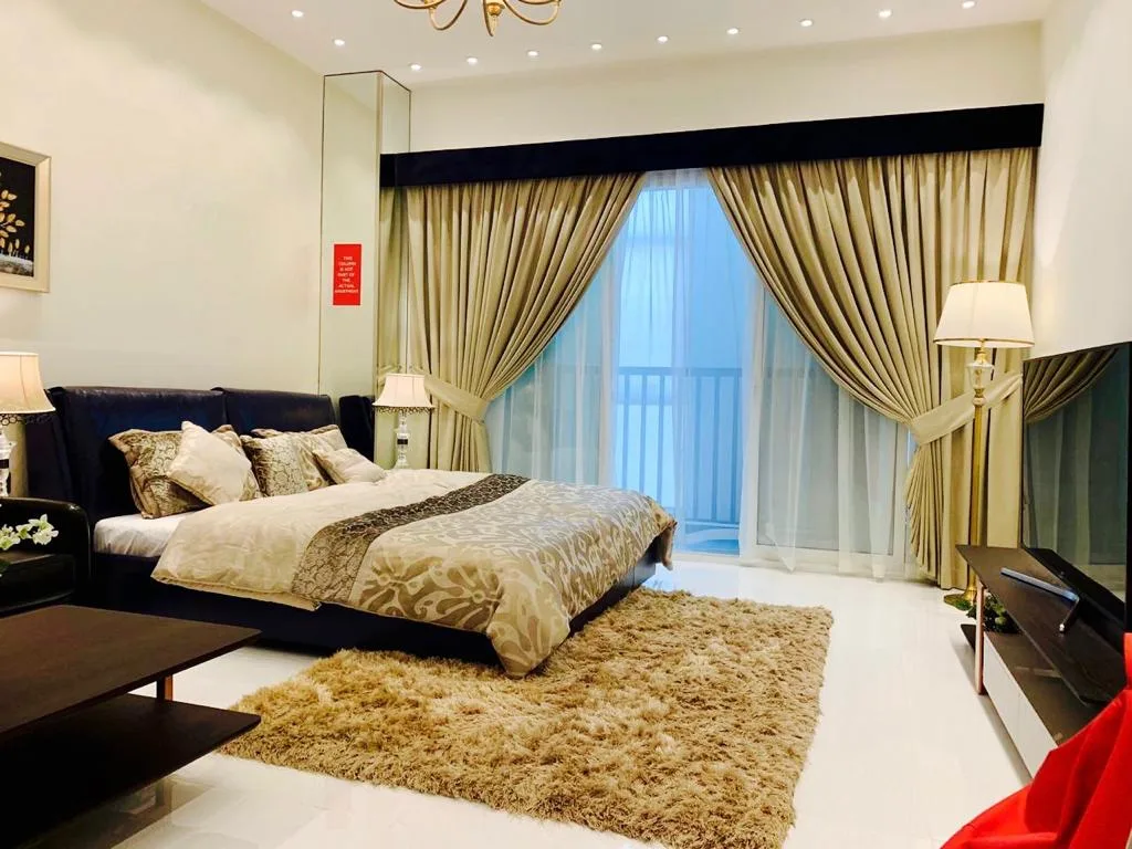 Studio avec vue sur piscine - neuf semi-meublé - résidence Wavez by Danube. Appartement Dubai (5/9)