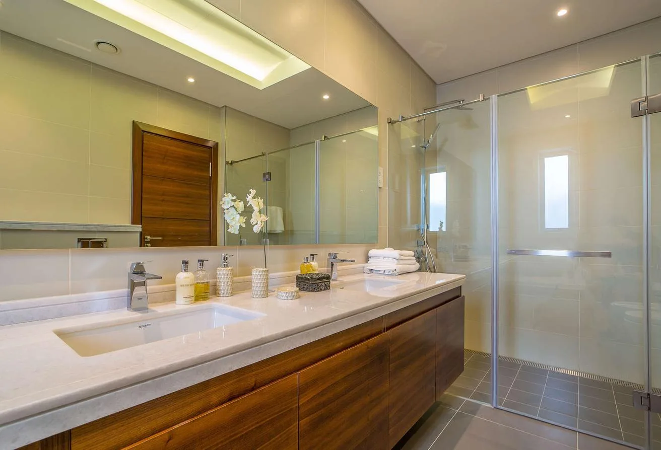 Villa contemporaine de 5 chambres dans la luxueuse communauté de District One – Maison Dubaï (14/15)