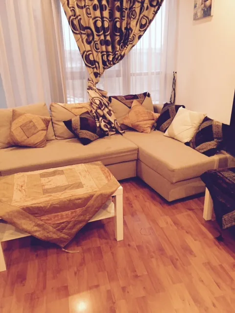 sofa-1590746652377 Joli appartement 2 pièces meublé – Appartement Dubai (3/7)