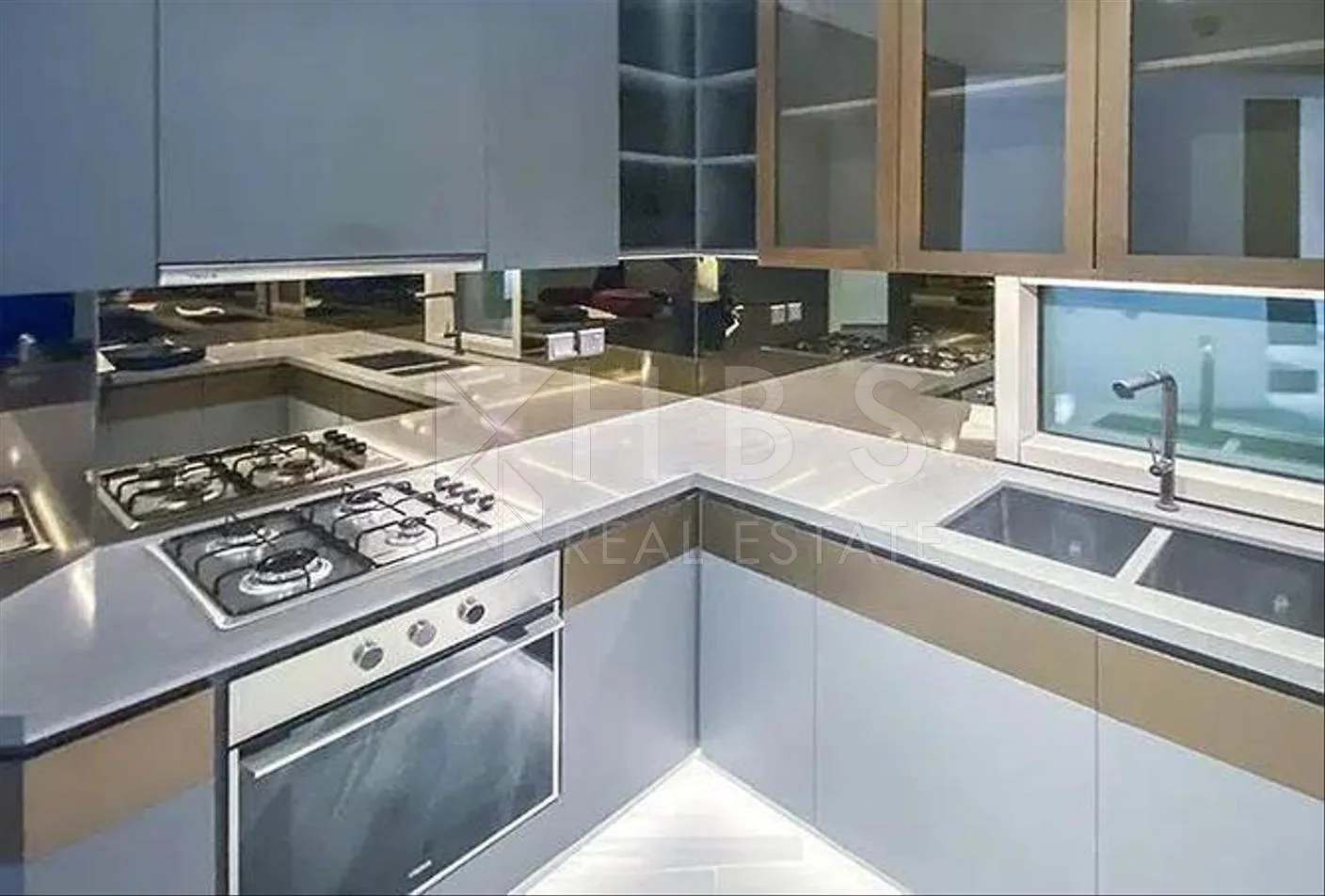 Vue partielle du MBR | Vue du quartier | Rez-de-chaussée Appartement
