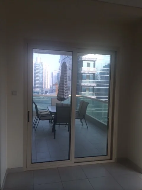 Large studio avec superbe vue sur la Marina – Appartement Dubai (4/8)