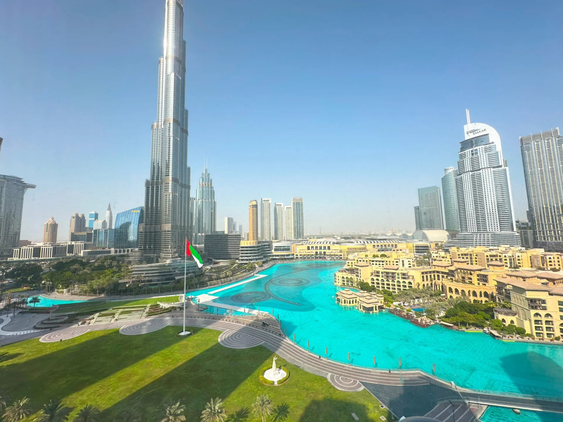 VUE SUR LE BURJ KHALIFA ET LA FONTAINE / MEUBLÉ / CLIMATISSATION GRATUITE – Appartement DUBAI (2/20)