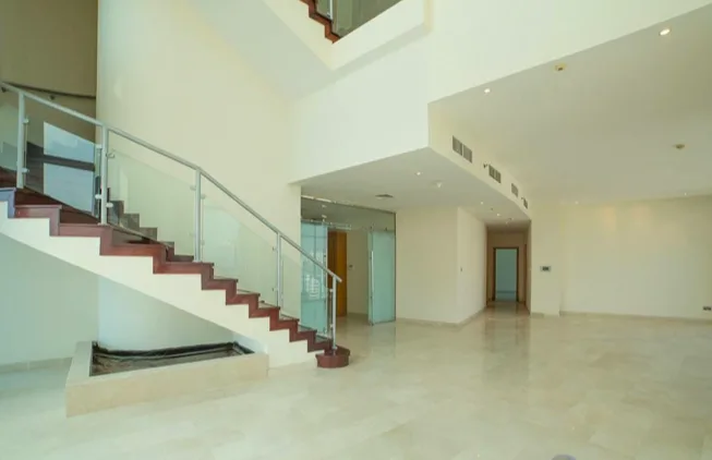 Triplex de 5 chambres avec vue spectaculaire sur la Mer et la Marina – Appartement Dubai (6/9)