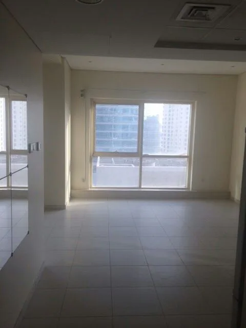 Superbe studio avec terrasse à vendre sur la Marina. Appartement Dubai (4/5)