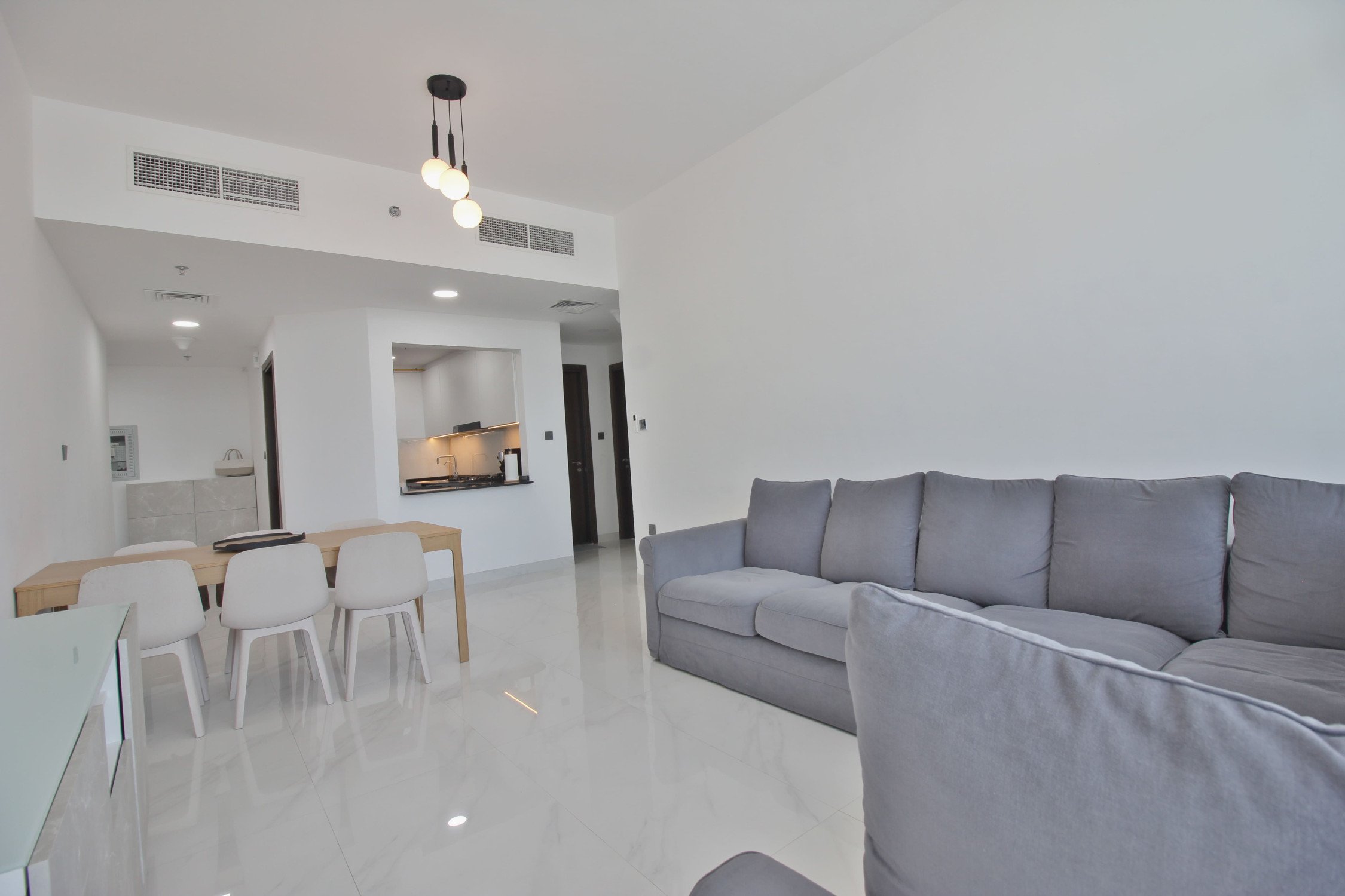 DERNIÈRE UNITÉ D’ANGLE DISPONIBLE | APPAREILS DE CUISINE INTÉGRÉS | MEUBLÉ Appartement Dubai