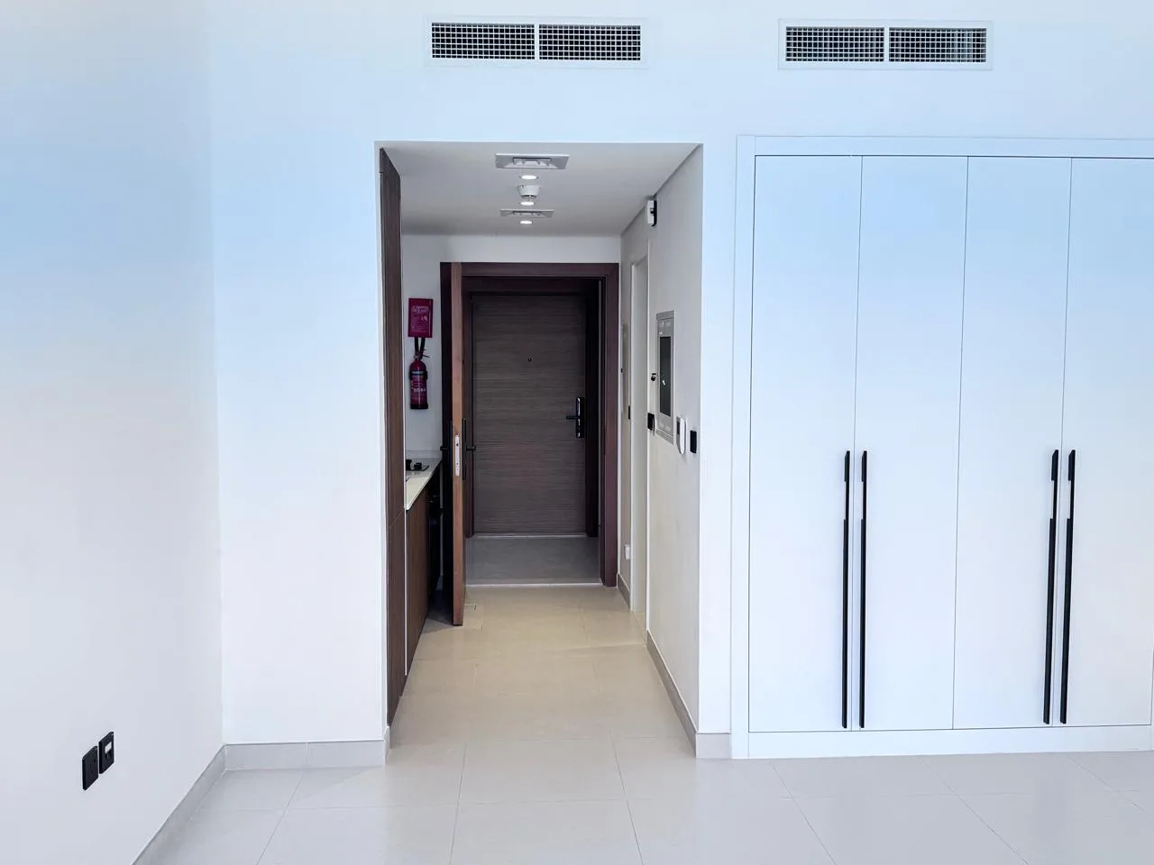 89204-IMG-20250311-WA0015 PLUS GRAND AGENCEMENT | LIBRE | NON MEUBLÉ – Appartement Dubai (2/15)
