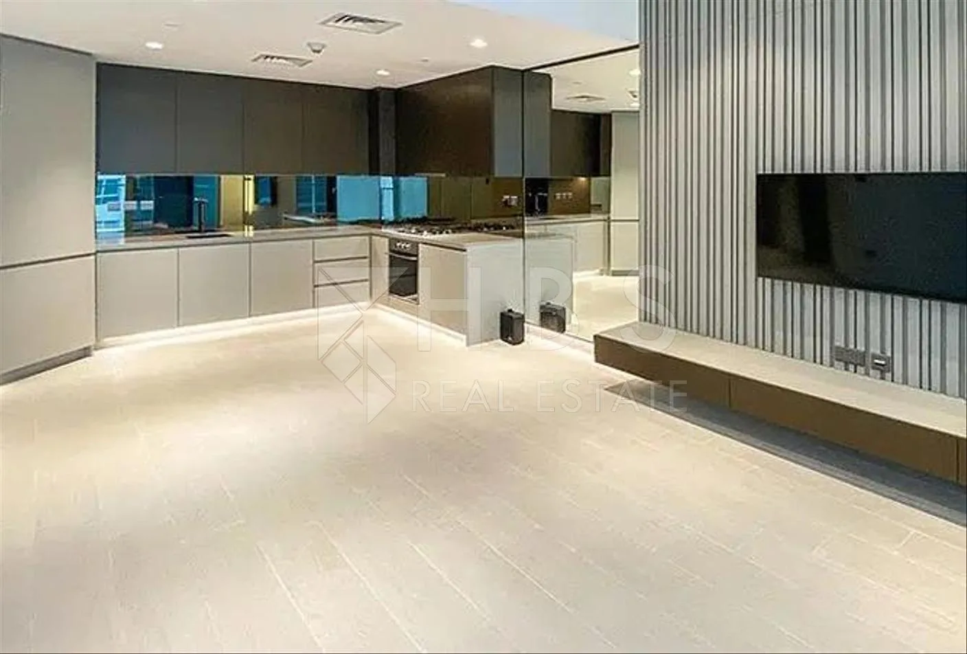 Vue partielle du MBR | Vue du quartier | Rez-de-chaussée Appartement