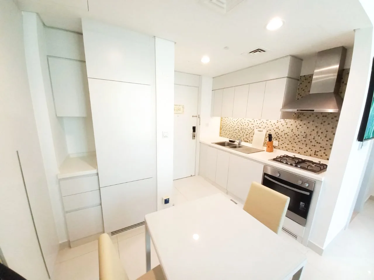 VUE sur le CANAL / ÉTAGE ÉLEVÉ / MEUBLÉ – Appartement DUBAI (7/9)