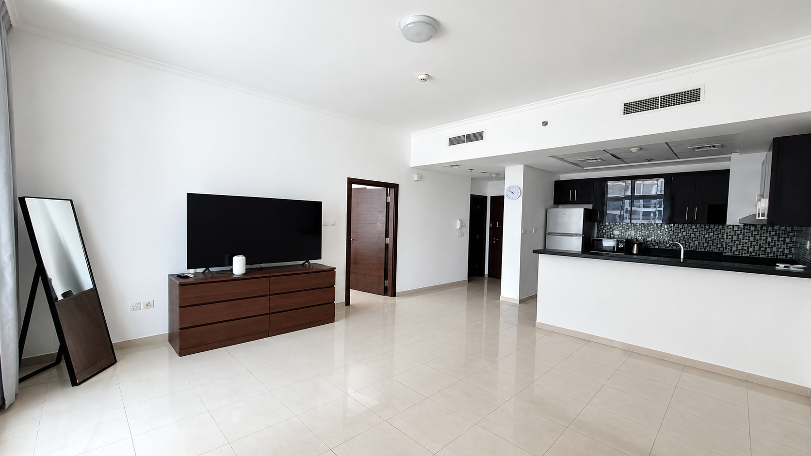 SEMI-MEUBLÉ | BIEN ENTRETENU | EMPLACEMENT PREMIUM – Appartement Dubai (1/10)