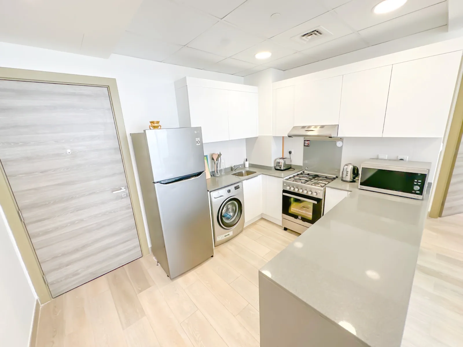 ÉTAGE LE PLUS ÉLEVÉ / VUE SUR LA SKYLINE / ENTIÈREMENT MEUBLÉ – Appartement DUBAI (5/13)