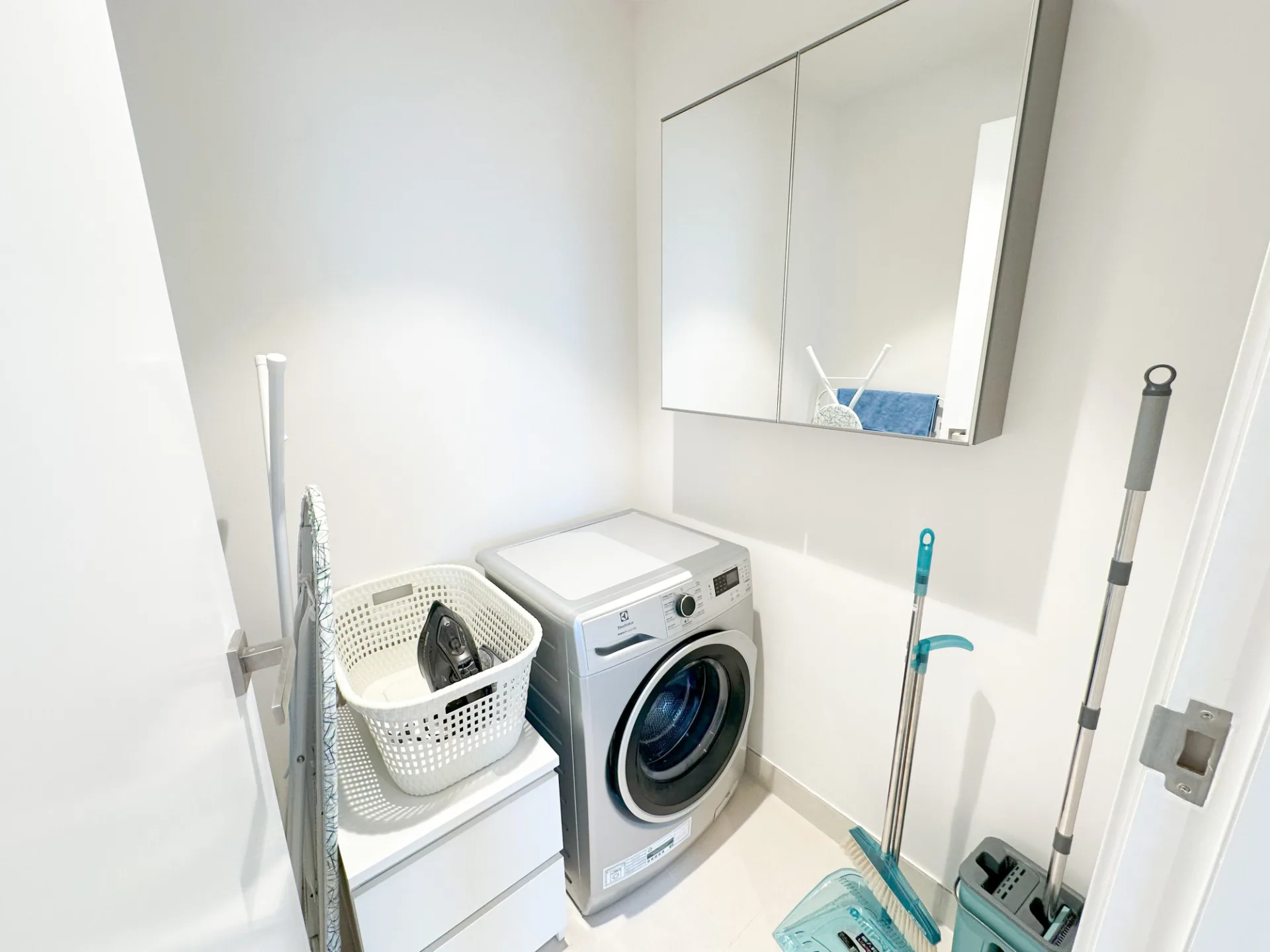 BORD DE MER / ÉTAGE ÉLEVÉ / MEUBLES DE LUXE – Appartement DUBAI (17/20)