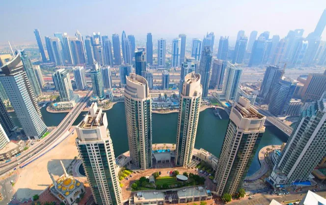 Triplex de 5 chambres avec vue spectaculaire sur la Mer et la Marina – Appartement Dubai (2/9)
