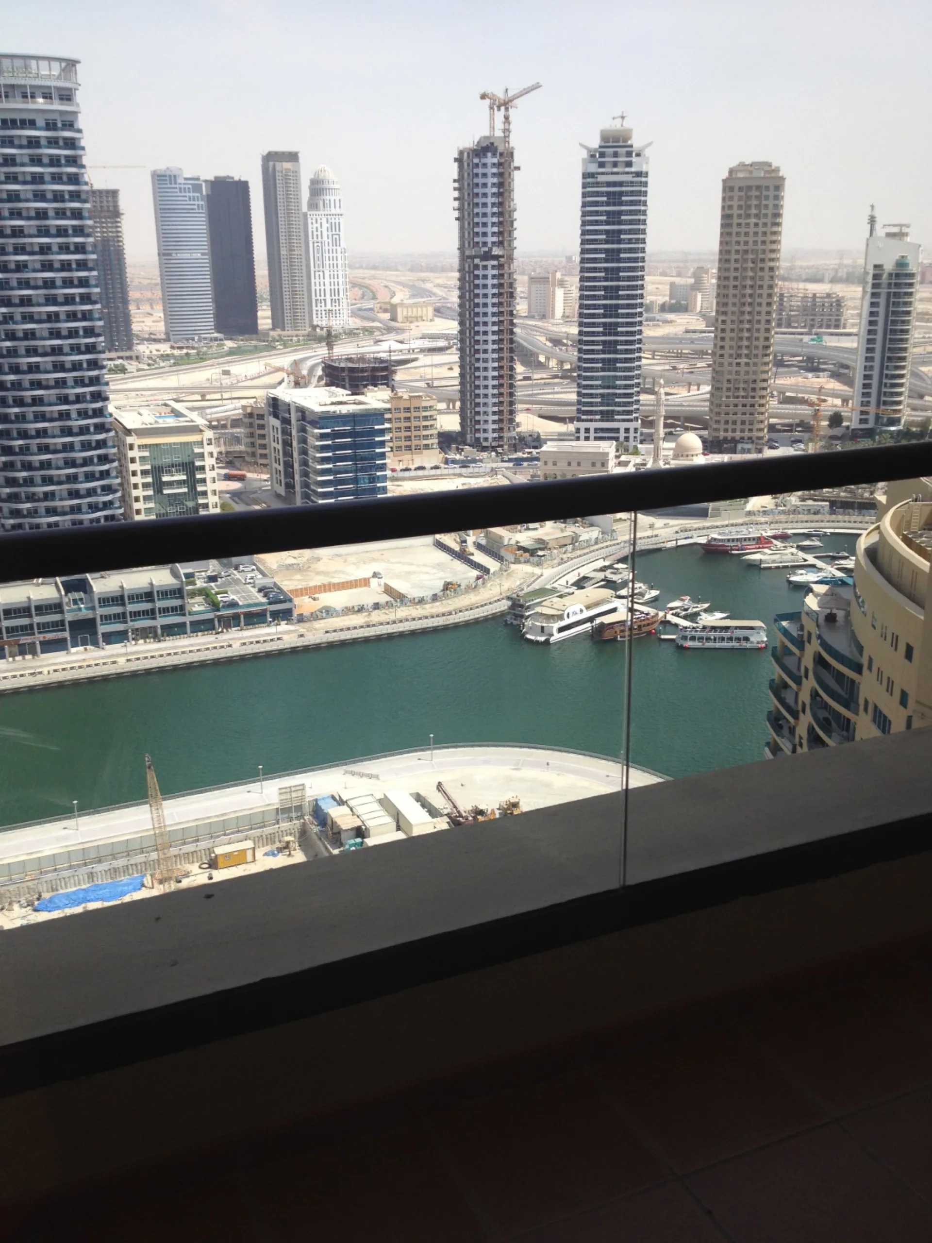 Appartement 3 pièces complètement meublé avec vue imprenable sur la Marina – Appartement Dubai (8/9)