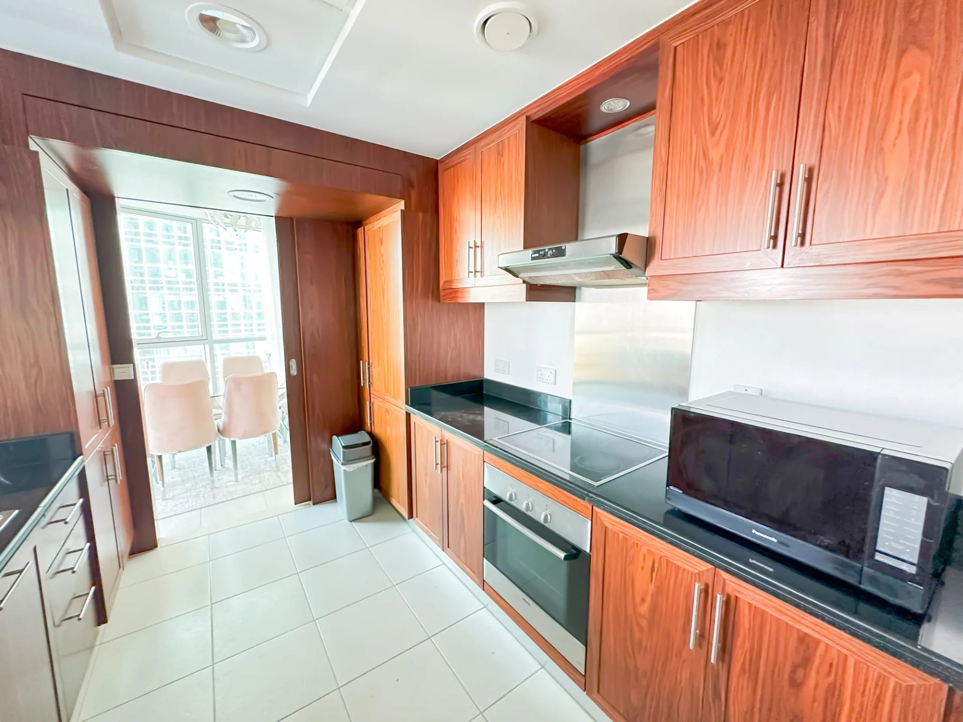 VUE SUR LE BURJ KHALIFA ET LA FONTAINE / MEUBLÉ / CLIMATISSATION GRATUITE – Appartement DUBAI (7/20)