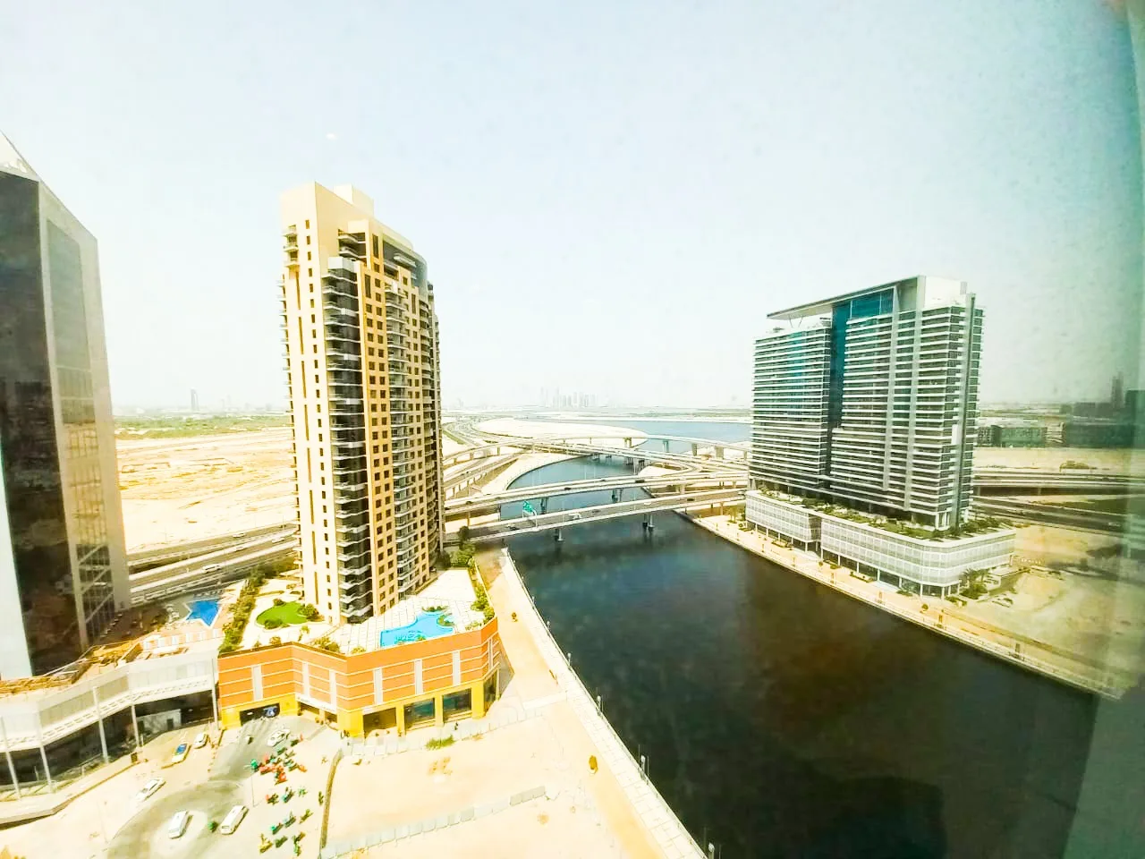 VUE sur le CANAL / ÉTAGE ÉLEVÉ / MEUBLÉ – Appartement DUBAI (1/9)