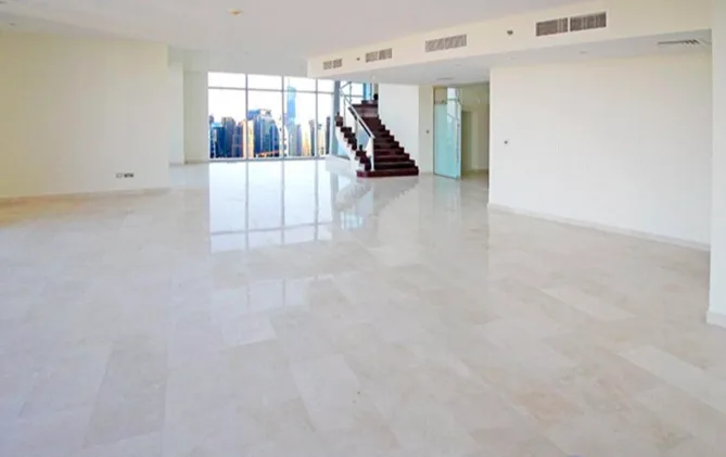Triplex de 5 chambres avec vue spectaculaire sur la Mer et la Marina – Appartement Dubai (9/9)
