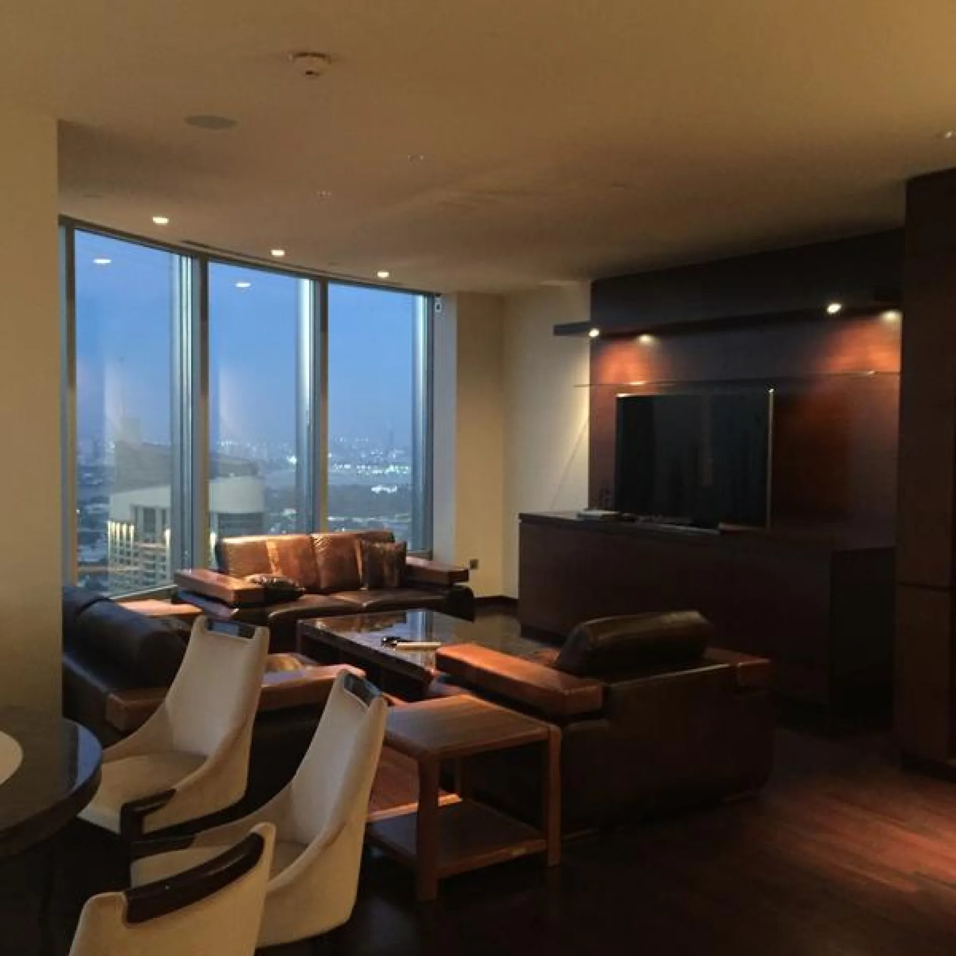 bka8-1590745262101 2 CH à Burj Khalifa – Appartement Dubai (7/9)