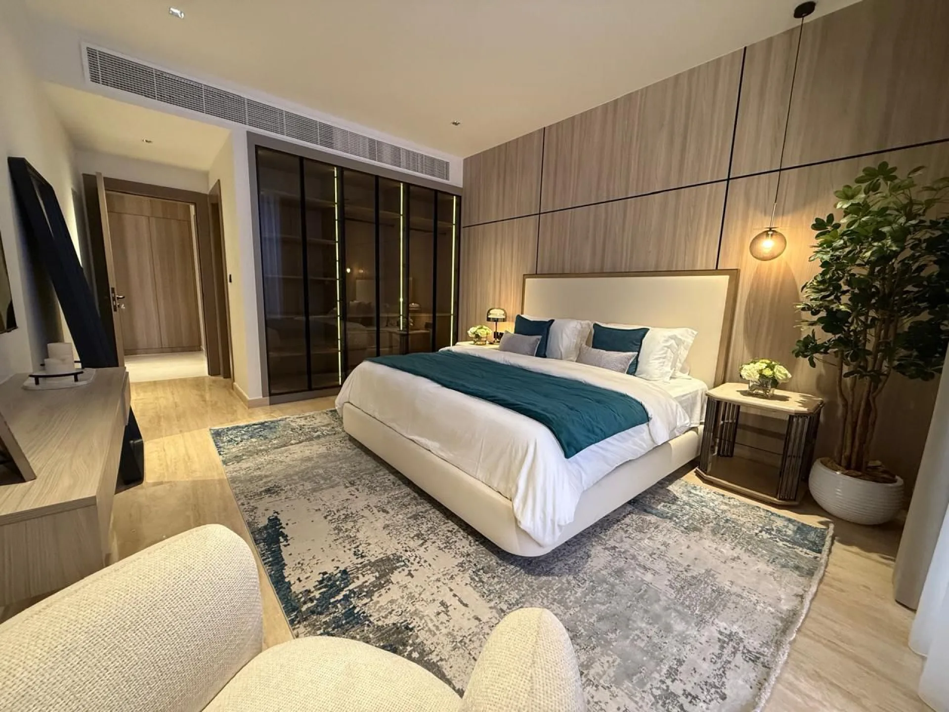 105242-whatsapp-image-2025-10-14-at-094104-1 FRANCK MULLER YACHTING - MARITYME CITY – Appartement Dubai (10/15)